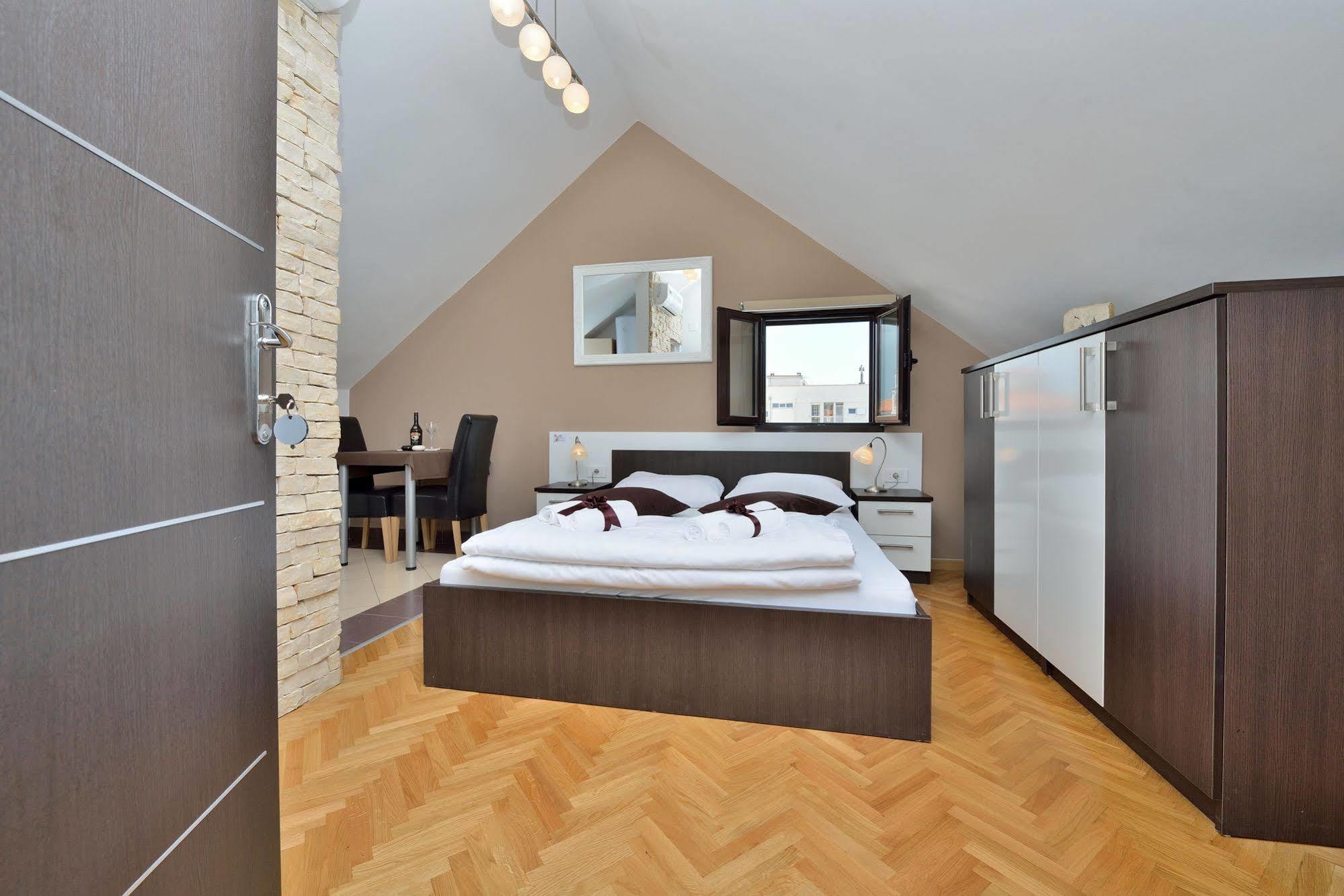 Donat Apartment